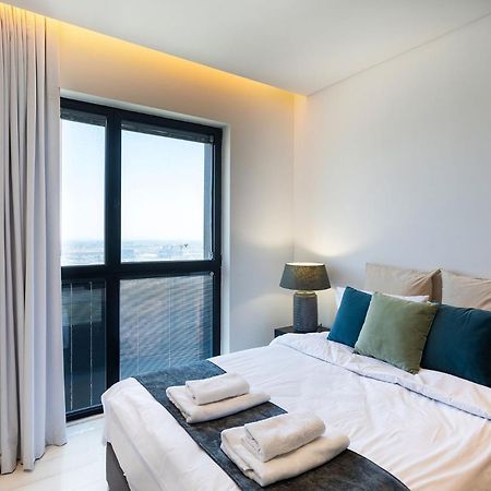 Yalarent Sea-Breeze Penthouse With Jacuzzi Leilighet Bat Yam Eksteriør bilde