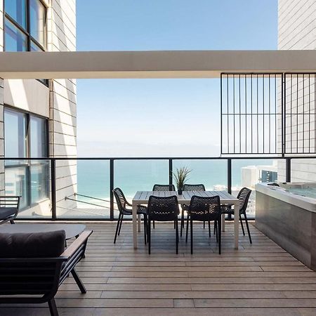 Yalarent Sea-Breeze Penthouse With Jacuzzi Leilighet Bat Yam Eksteriør bilde