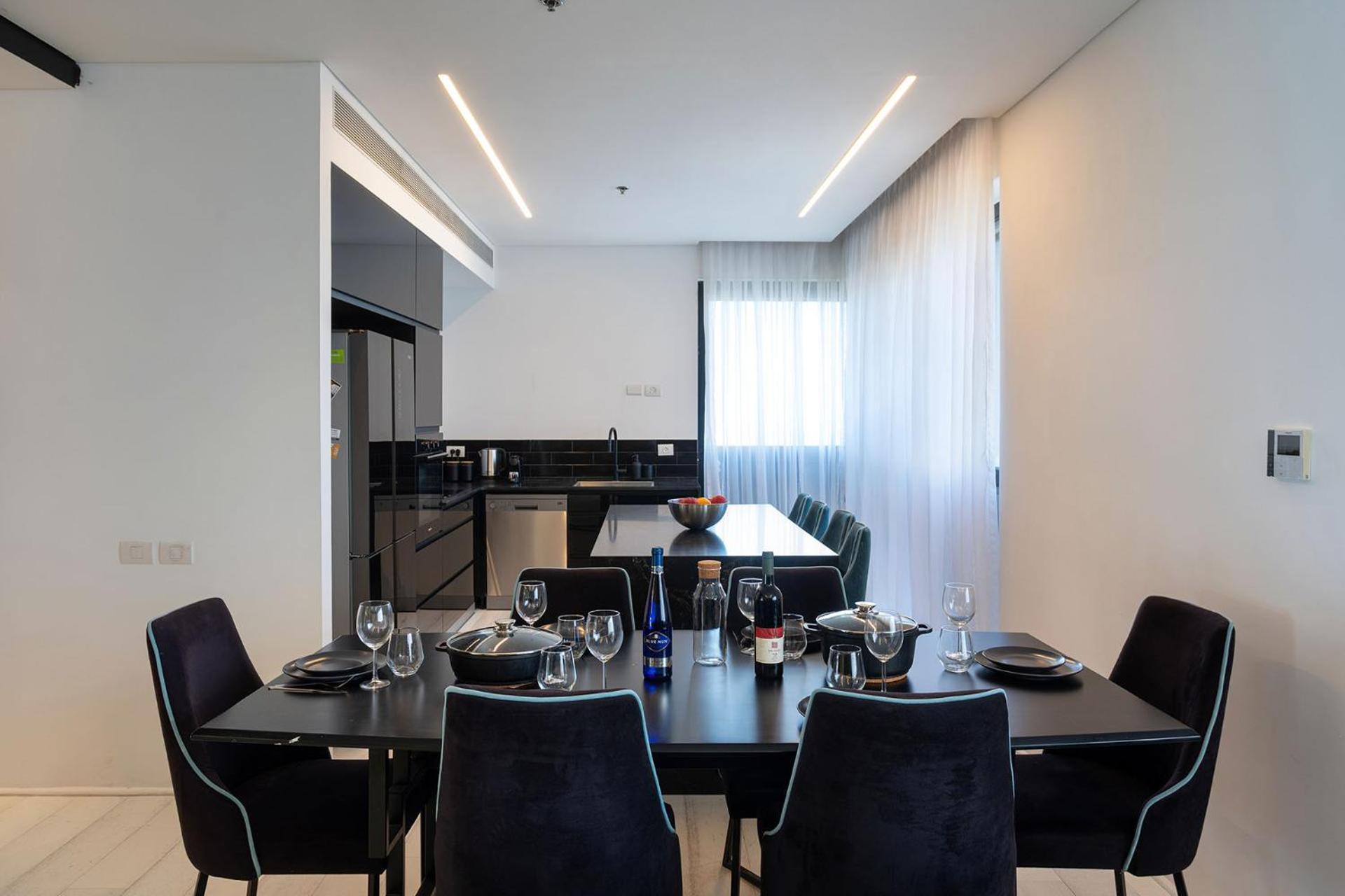 Yalarent Sea-Breeze Penthouse With Jacuzzi Leilighet Bat Yam Eksteriør bilde
